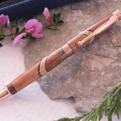 Kugelschreiber aus 4 Holzarten