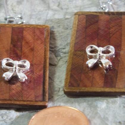 Ohrringe aus Zwetschke und Olive mit silberner Masche - Image 2