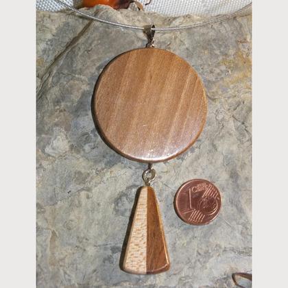 Collier mit Anhänger aus 3 Holzarten - Image 2