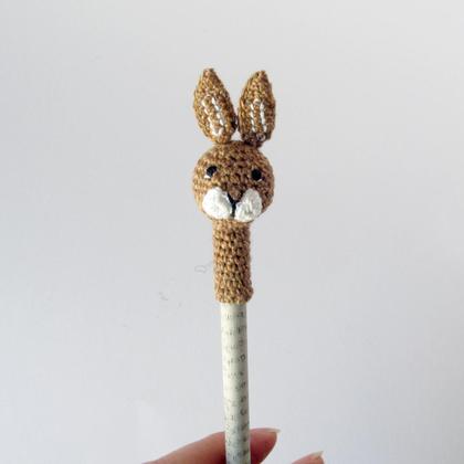 Bleistift mit braunem Hasen Topper