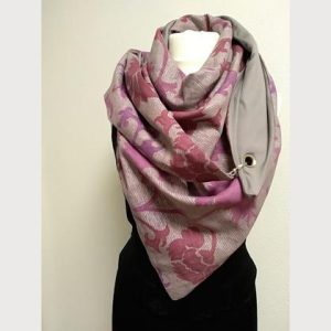 Damenschal mit Karabiner