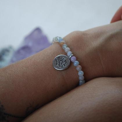 Morganit Armband mit Lotusanhänger - Image 4