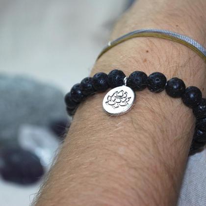 Lava Armband mit Lotusanhänger 8mm - Image 2