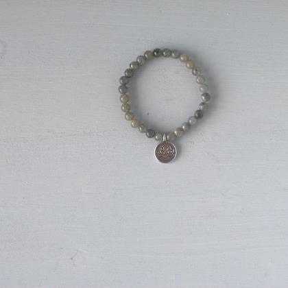 Labradorit Armband mit Lotusanhänger 6mm - Image 4