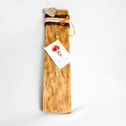 Pinnwand aus geflämmtem Holz