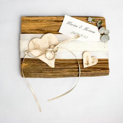 Ringkissen aus Altholz