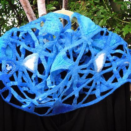 Schal - "mit Ecken und Kanten" - Handgefilzt