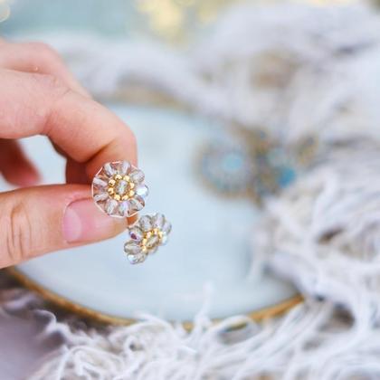 Hochwertige Glasperlen Ohrringe Modell Elise  in schimmerndem Hellblau