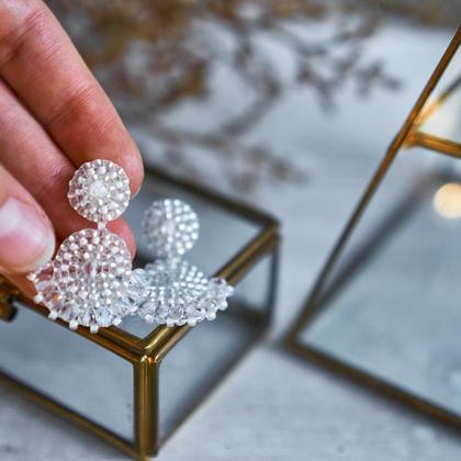 Modell Valerie in Weiß