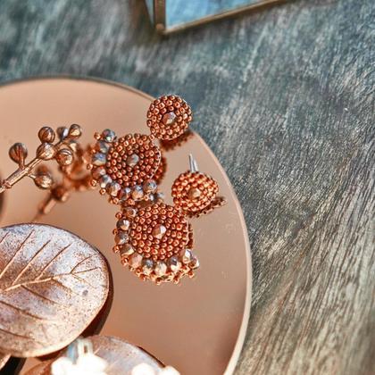 Perlenohrringe Modell Valerie in mattem Kupfer