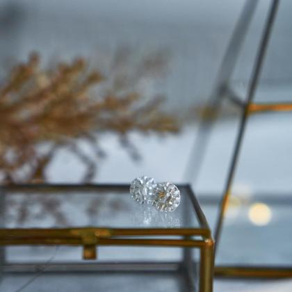 Perlenohrringe Modell Ines in Weiß