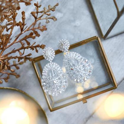 Perlenohrringe Modell Maria in Weiß