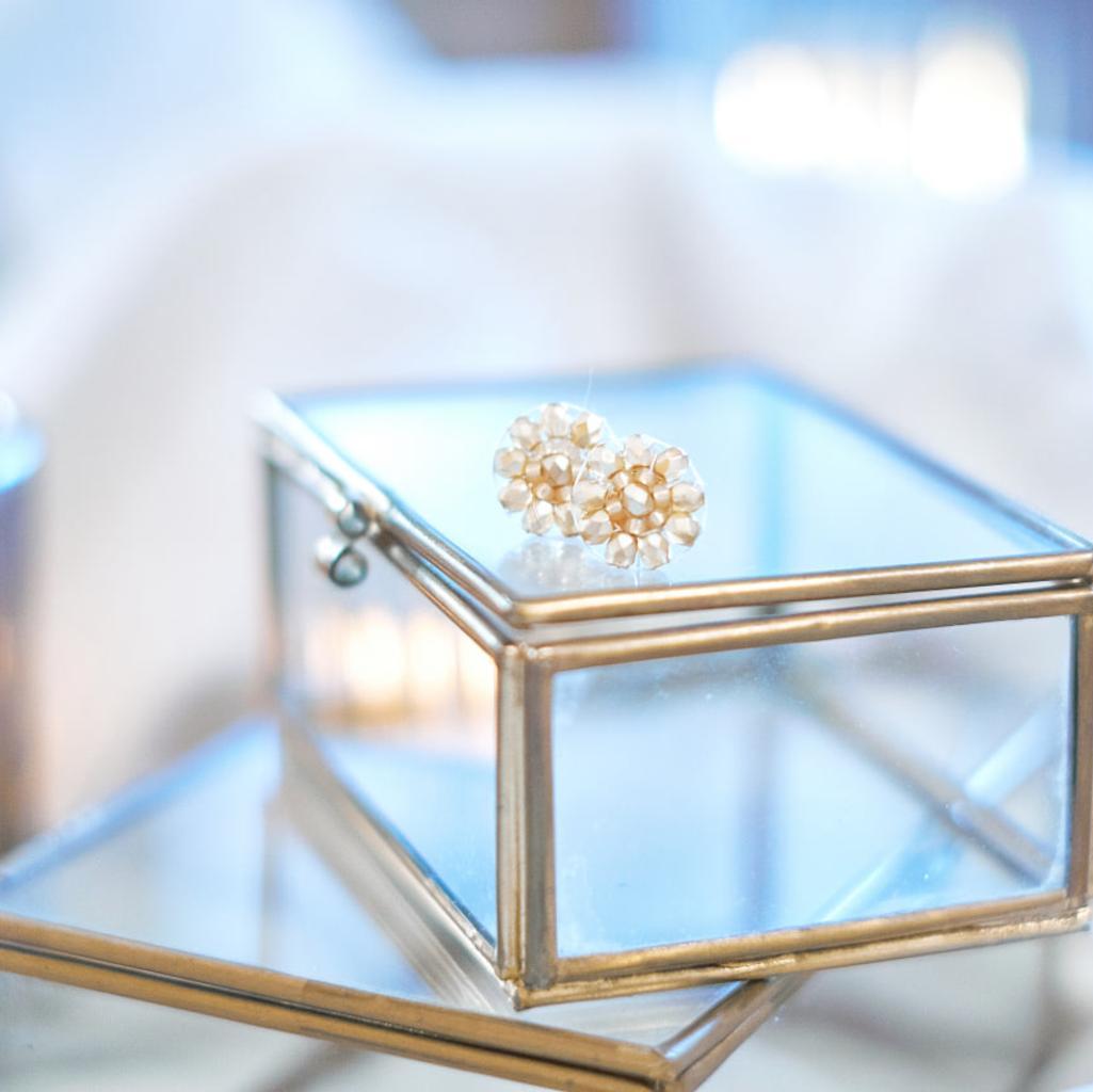 Ohrringe Modell Elise  in schimmerndem Gold