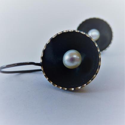 Ohrhänger Schale mit Perle Sterlingsilber oxidiert