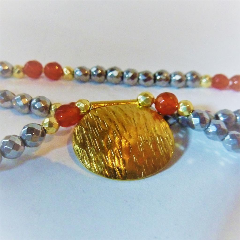 Karneol -Zarte Kette mit eingearbeitetem Amulett