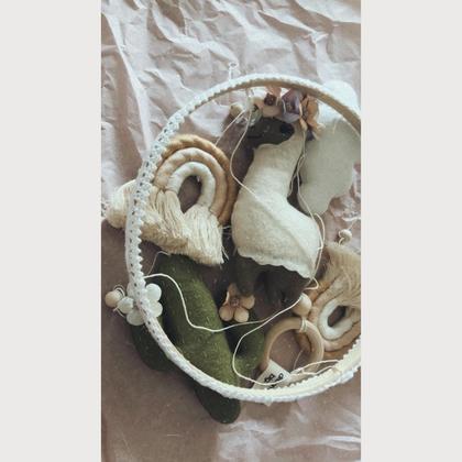 Makramee Regenbogen Mobile Alpaca Paula - Image 3