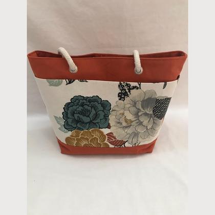 Tasche mit Steckfach