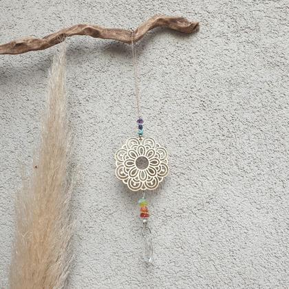 Chakra-Sonnenfänger 'Mandala-Flower' mit Regenbogenkristall - Image 3