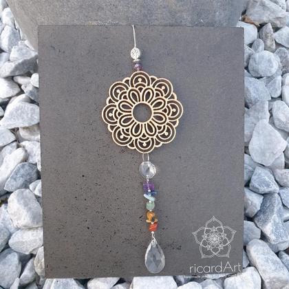 Chakra-Sonnenfänger 'Mandala-Flower' mit Regenbogenkristall - Image 4