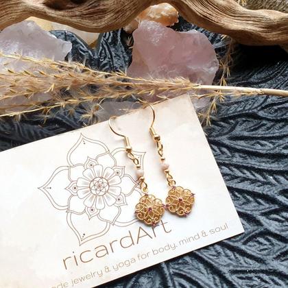 Mondstein Ohrringe *MANDALABLUME* vergoldet