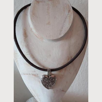 Halskette aus Kork - mit Herzanhänger