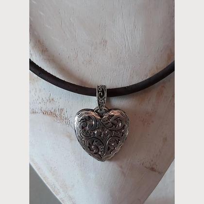 Halskette aus Kork - mit Herzanhänger - Image 2