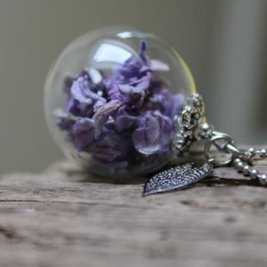 Glaskugelkette Ginster lila