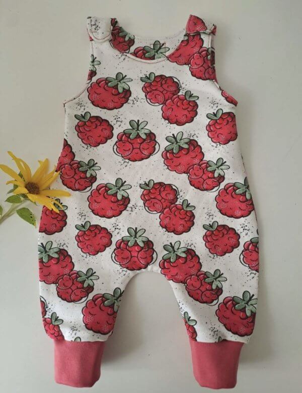 Strampler süße Himbeeren