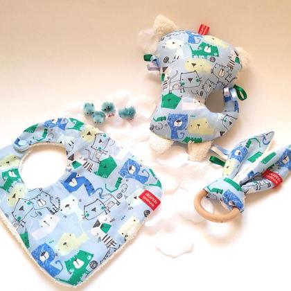 GESCHENKSET - Kitty Bandana bib, kitty soft toy & bunny ear teether