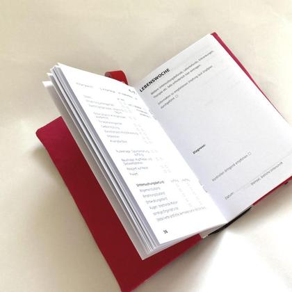 MAMA GESCHENKSET Pink Square Windeltasche & Mu-Ki-Pass Hülle - Image 4