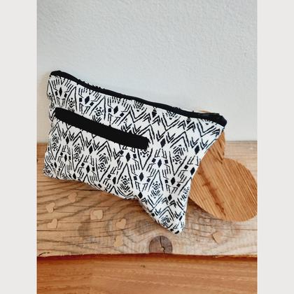 Kosmetiktasche "elegant, schwarz/weiss", upcycling,  Herzenswerk