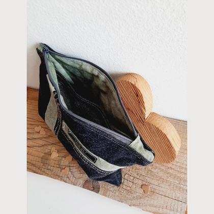 Kosmetiktasche "Unikat", upcycling, Herzenswerk - Image 3