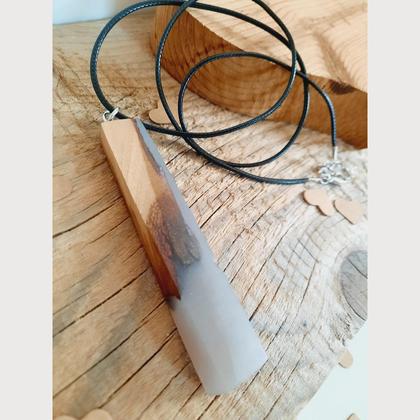 Kette mit Holz und Epoxidharz, grau, Herzenswerk, - Image 4