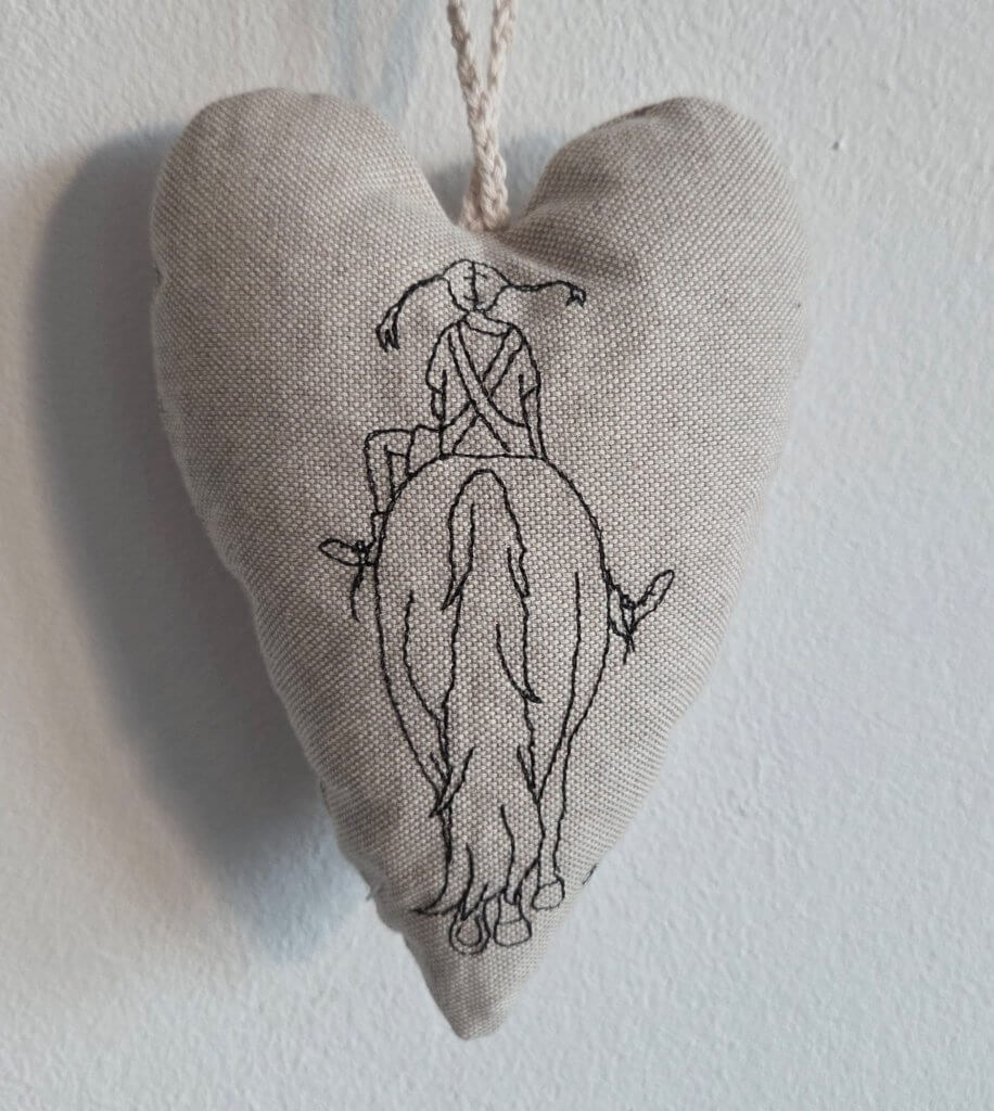 Stoffherz mit Pferdemädchen