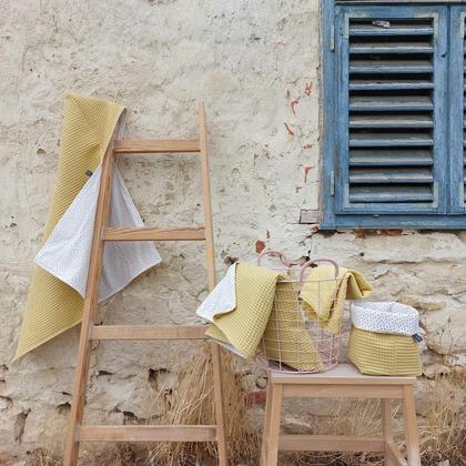 Cuddle me Cape Dusty Yellow & Dots - Image 2