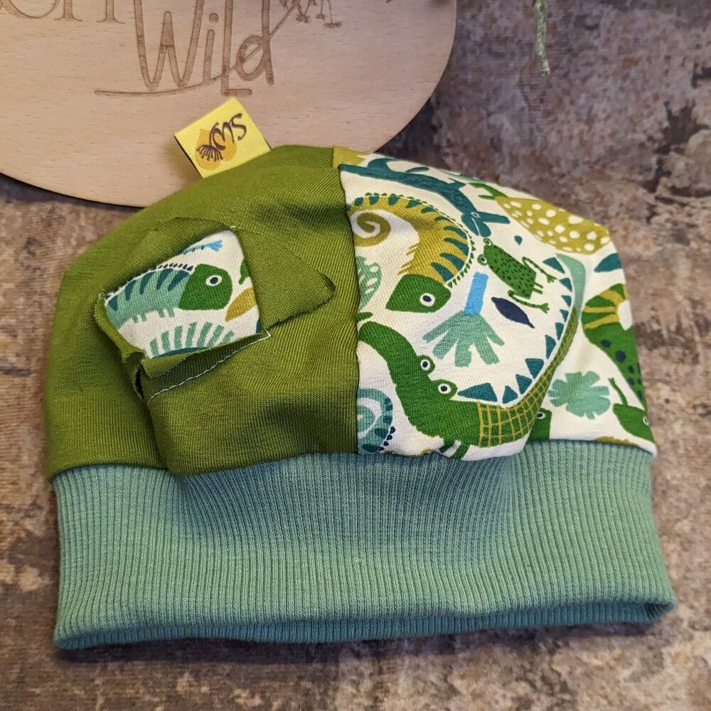 Bündchenhaube grüne Tiere, Gr. S – Bündchen mintgrün - Image 2