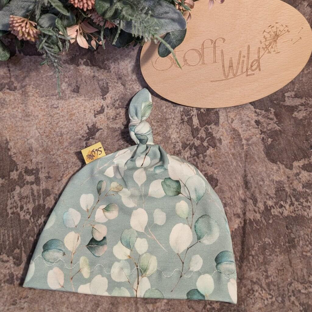 Knotenhaube Eukalyptus hell | für Neugeborene / Babys