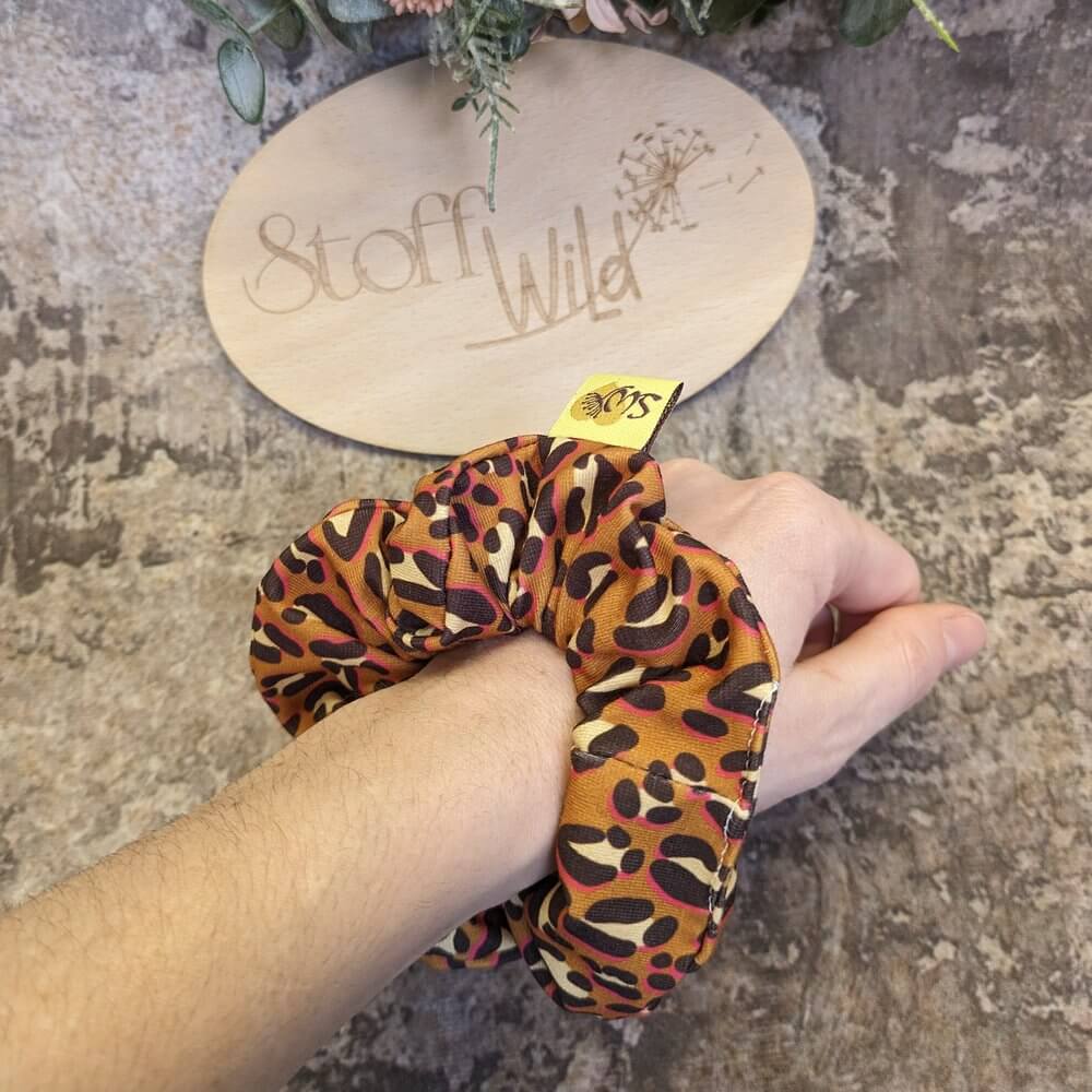 Scrunchie Leo-Love - Image 2