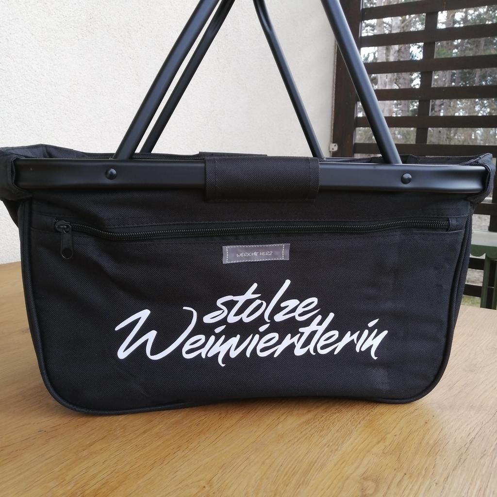 Einkaufskorb stolze Weinviertlerin