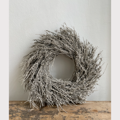 Kranz aus getrocknetem Thymian in Grau gefärbt 25cm