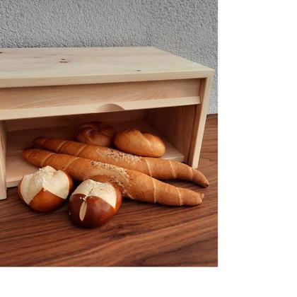 Klassische Zirbenbrotdose.