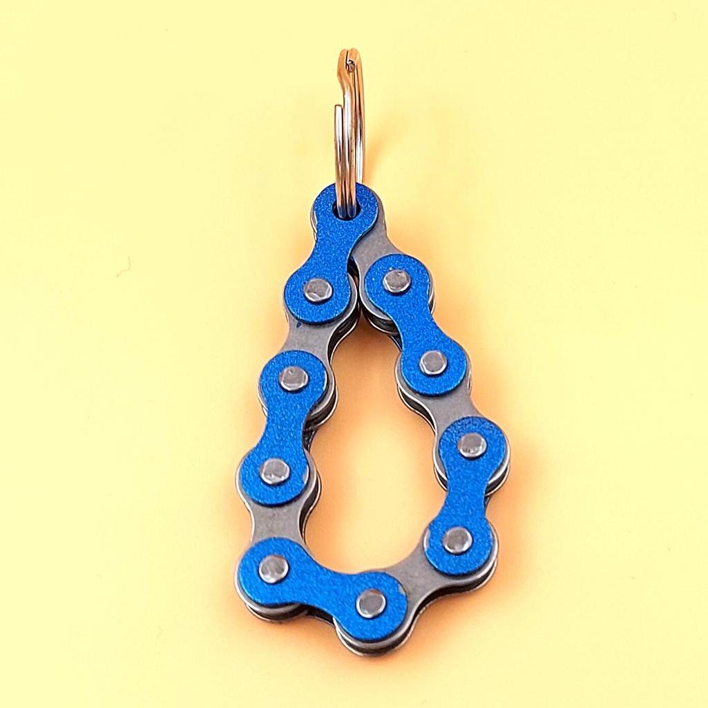 Schlüsselanhänger aus Fahrradketten, blau