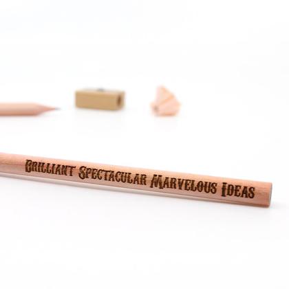 Lasergravierter Bleistift "Brilliant Spectacular Marvelous Ideas"
