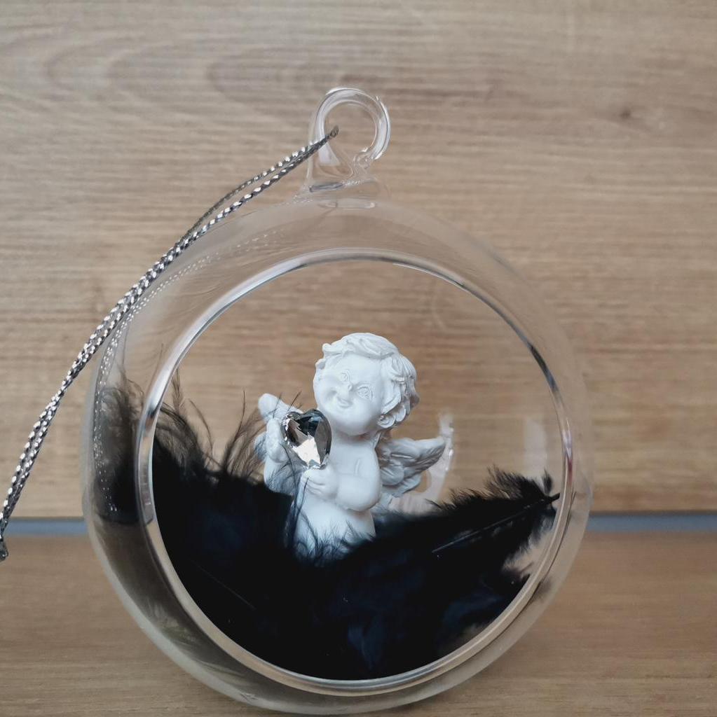 Glaskugel mit Engel