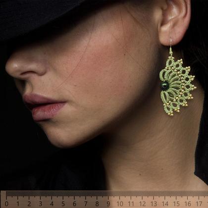 Ohrhänger Clio, oliv