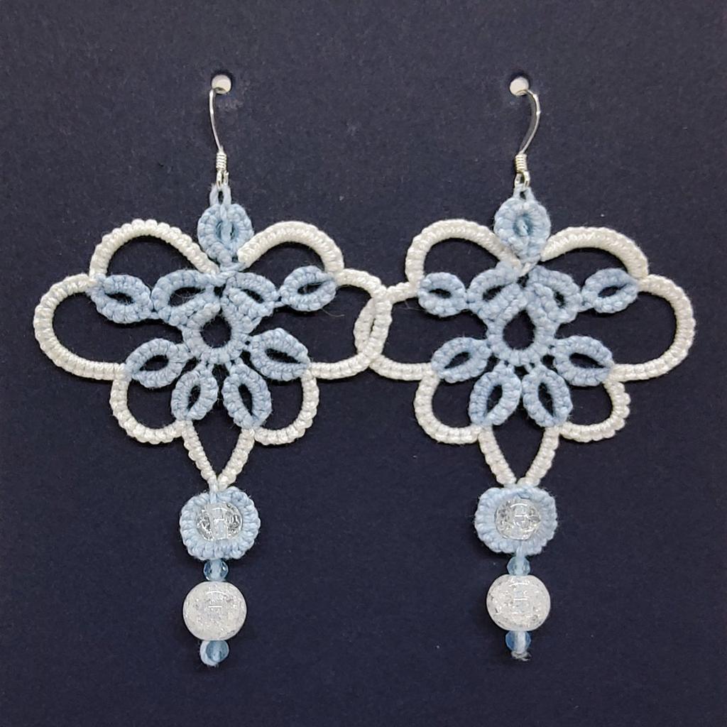 Ohrhänger Patricia, weiß und himmelblau - Image 2