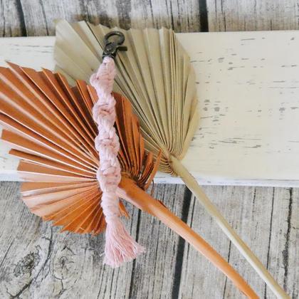 Makramee Schlüsselanhänger "rosa"