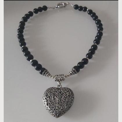 Halskette Onyx  - mit großem Herzanhänger - Unikat