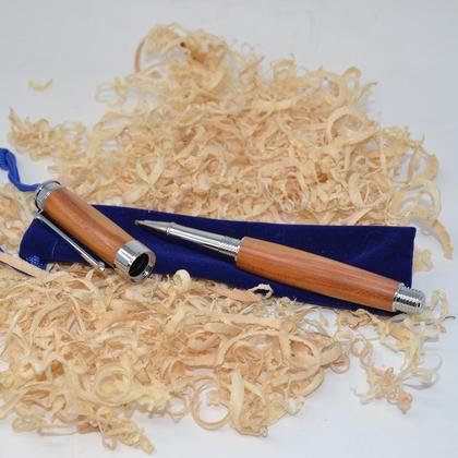 Holz Rollerpen Pen Zwetschke Geschenk handmade Kugelschreiber Schreibgerät